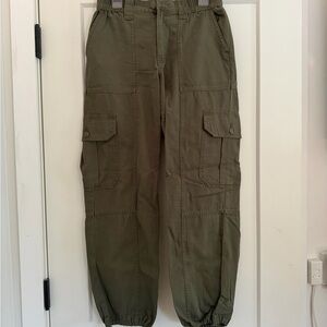 Green cargo pants for women
